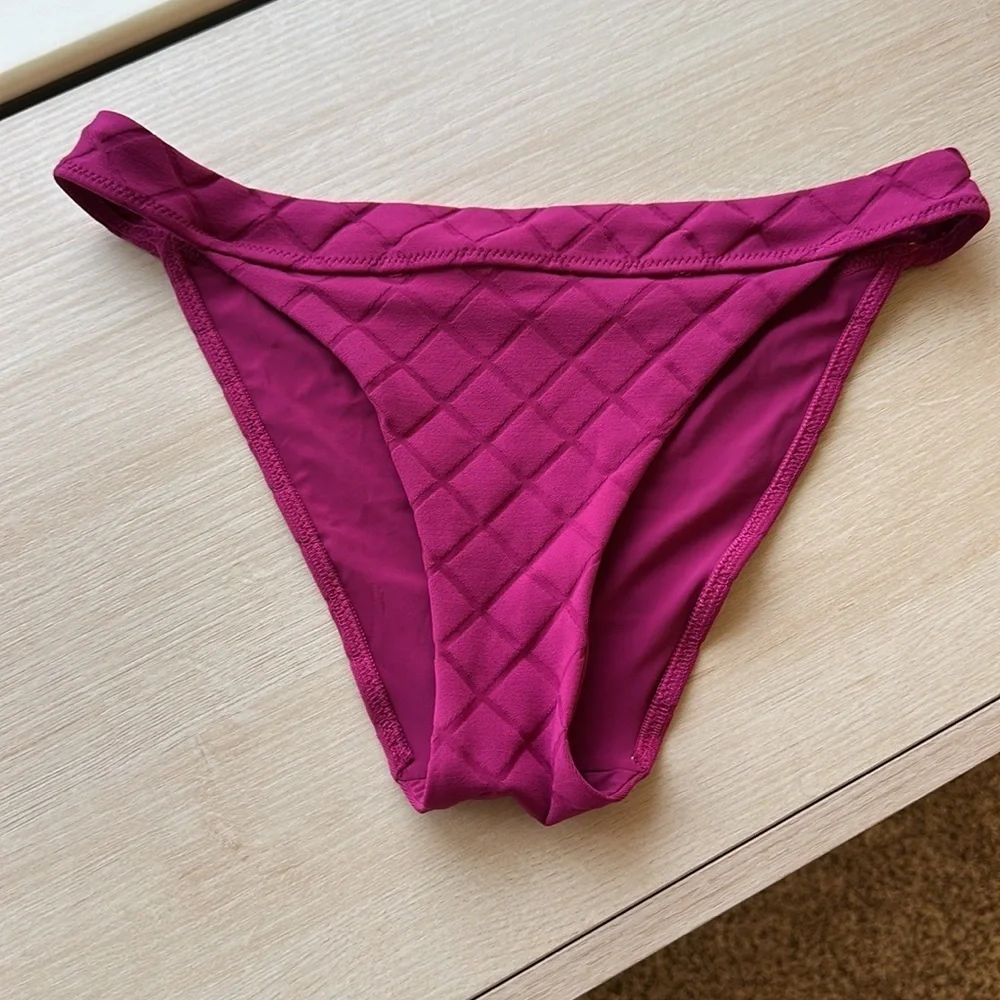 Lululemon Diamond Grid Skimpy-Fit Swim Bottoms, Size 8
